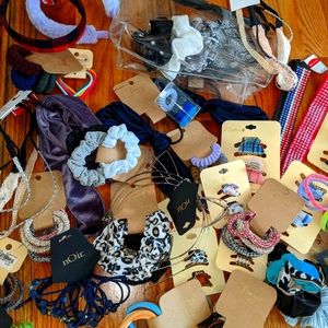 Hair accessories lot 10 ithems.